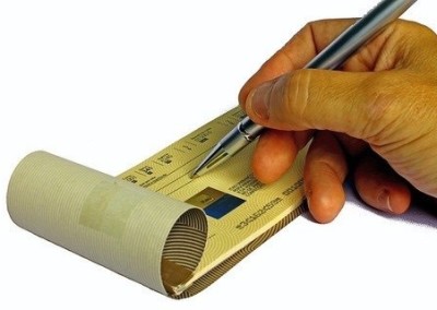 Does A Deposit Cheque Have to Be Presented to Be Returned?