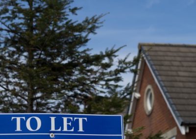 Housing Minister Ready to Ban ‘No DSS’ Adverts