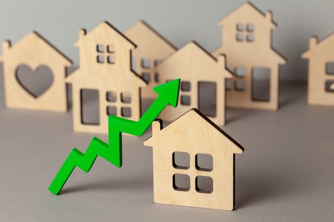 House Prices Peak, but Growth Rate Is Slowing
